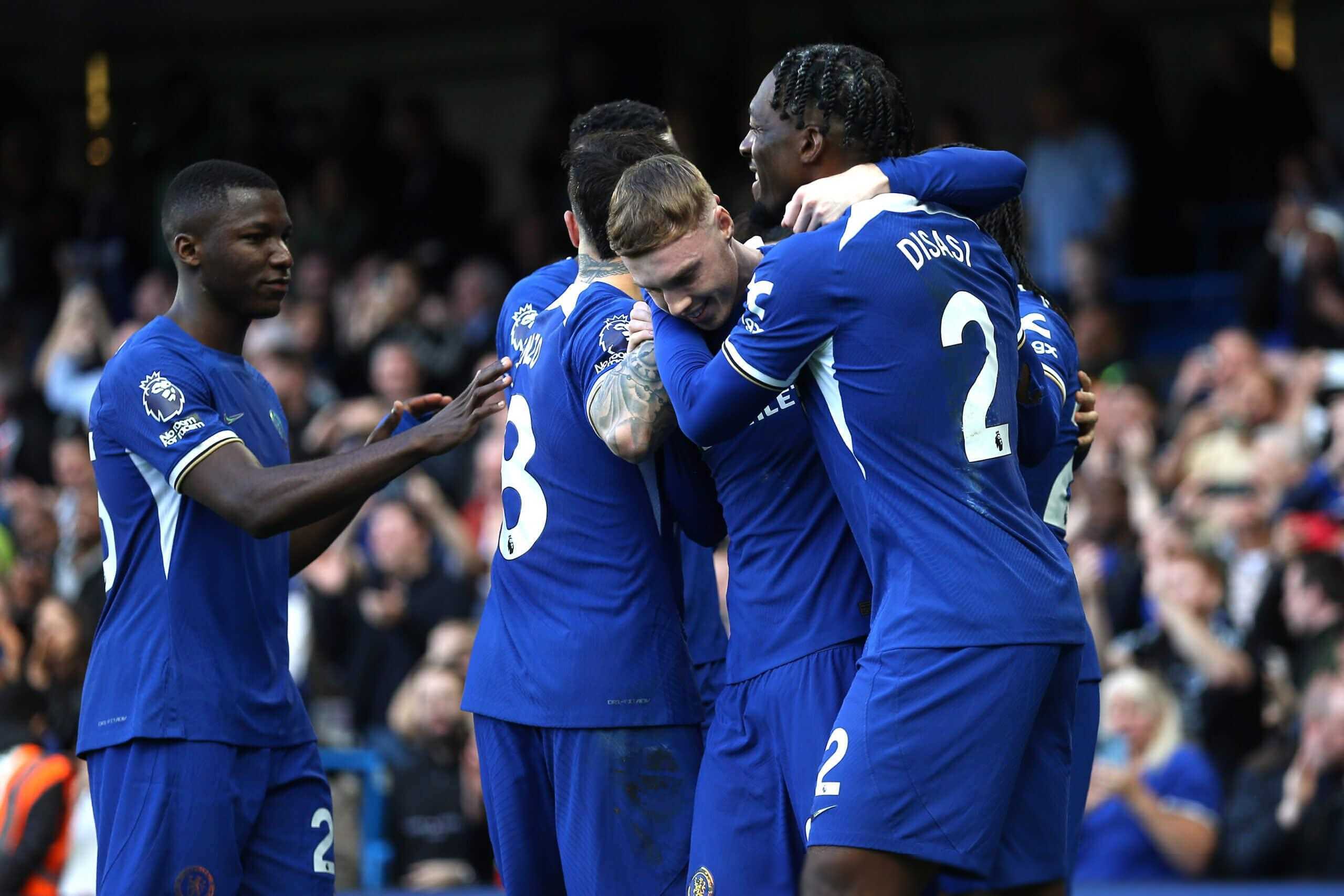 包含本菲卡战平曼联，阿扎尔梅开二度足总杯的词条