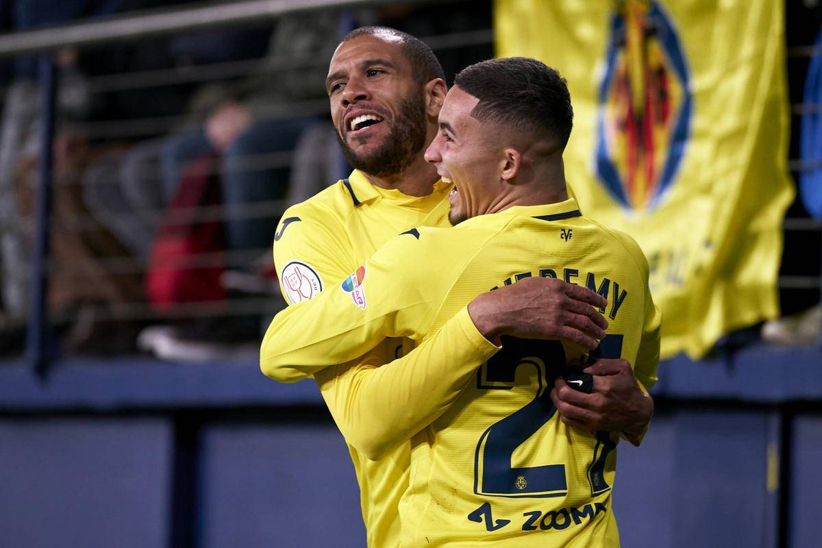 包含比利亚雷亚尔主场胜利，士气大振的词条